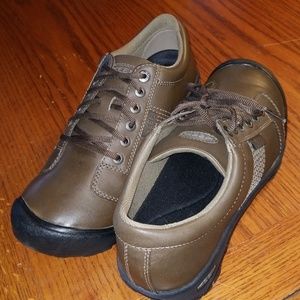 KEEN Austin Shoe mens 12 Cascade Brown